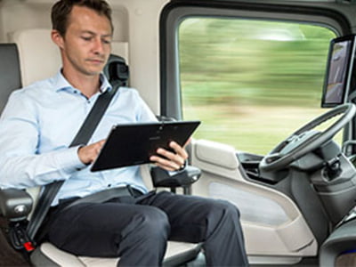 Driverless vans trial