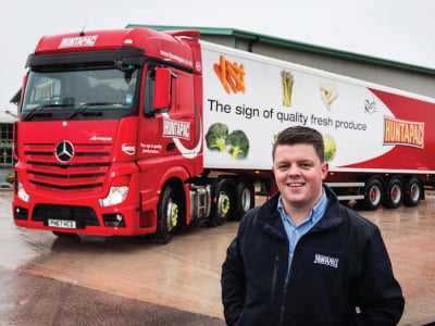 Huntapac opts for the Mercedes Actros