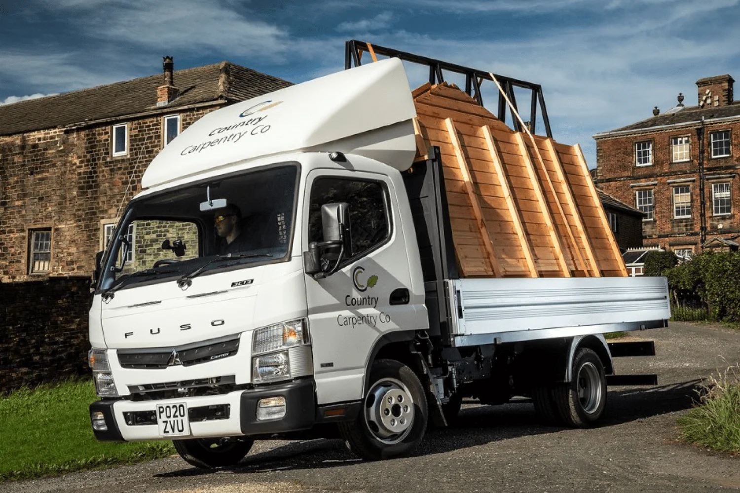 Pre-bodied-FUSO-Canter-hammers-the-competition-for-Country-Carpentry-gallery-01