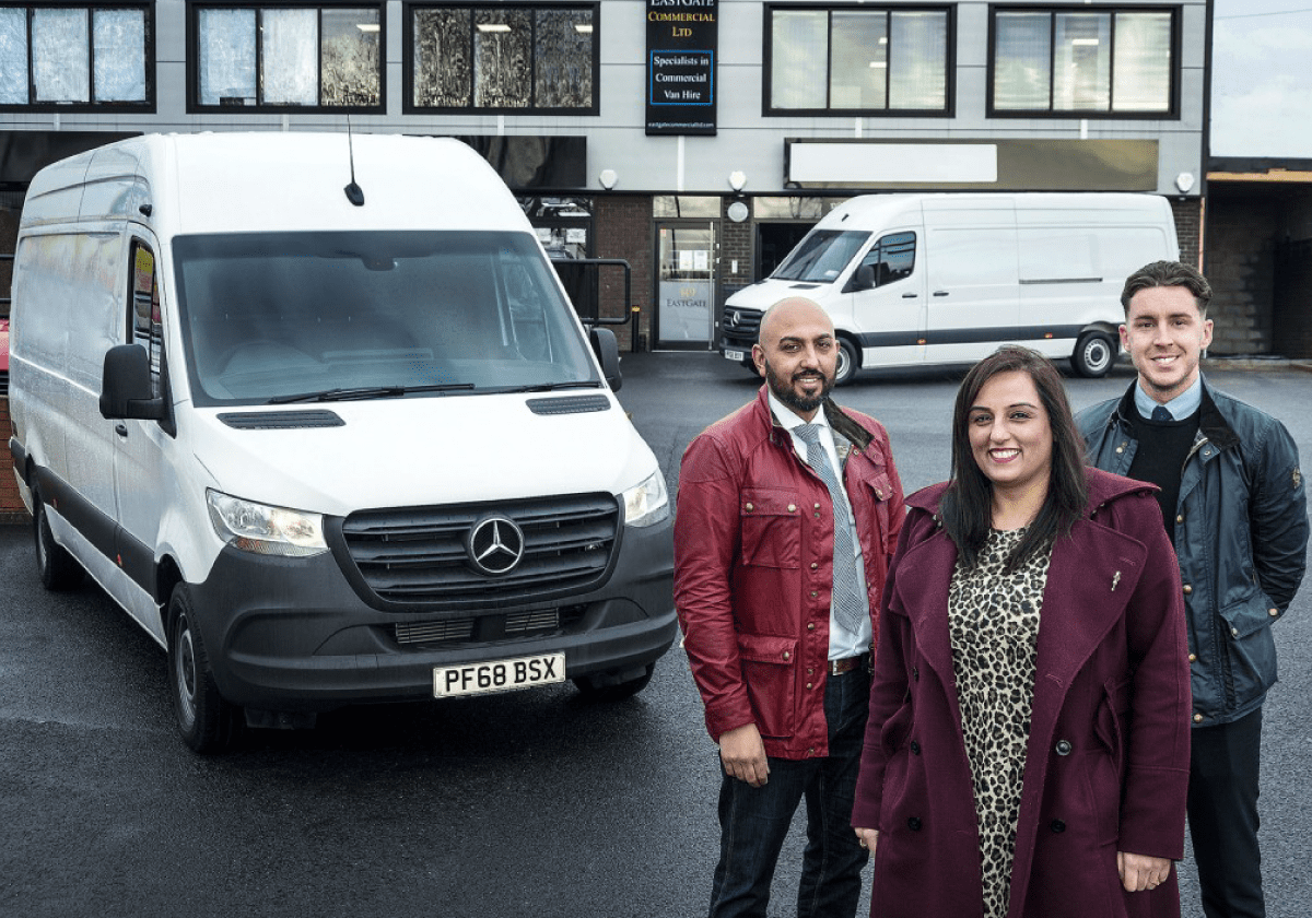 Van-thieves-thwarted-by-Mercedes-PRO-connect-text-image